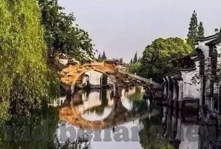 精品无码综合一区二区三区-探索网络内容多元化，精品无码综合一区二区三区的价值与影响